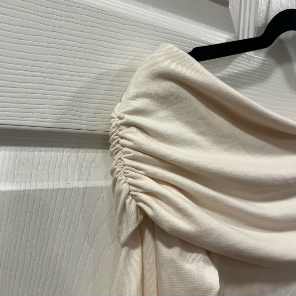 Reformation Florentina Off-Shoulder Cream Top, medium (runs small) - Picture 5 of 10